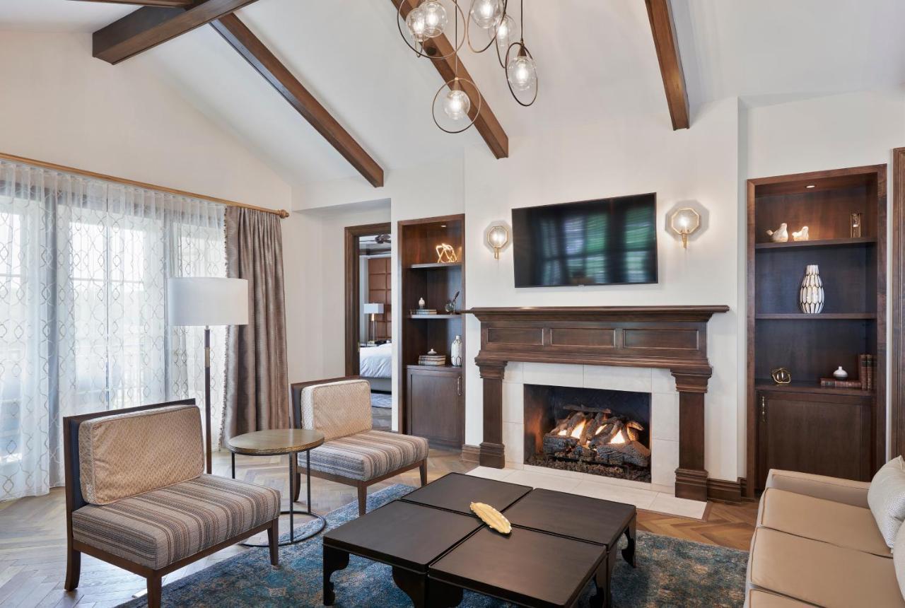 The Inn At Meadowbrook Overland Park Exterior foto
